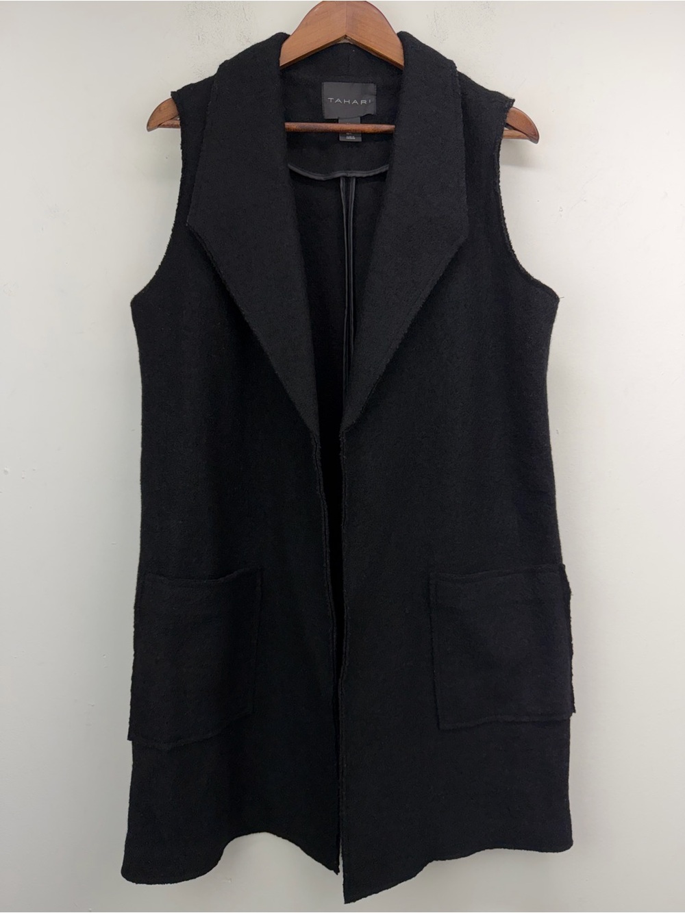 Tahari size Large Women’s Black Wool Blend Sleeveless Open Front Duster Vest